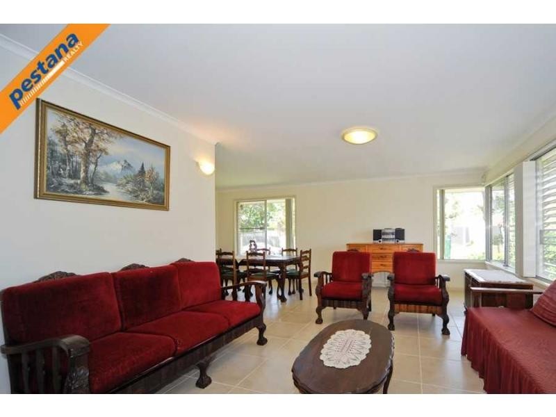 32 Barbaralla Drive, Springwood QLD 4127