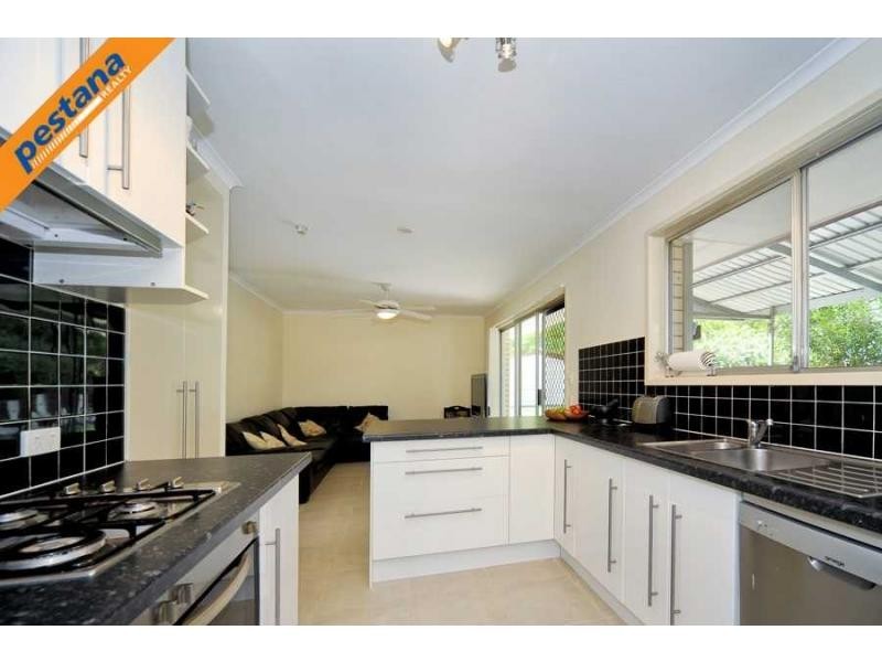 32 Barbaralla Drive, Springwood QLD 4127
