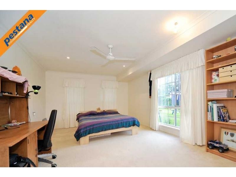 6 Meiland Place, Meadowbrook QLD 4131