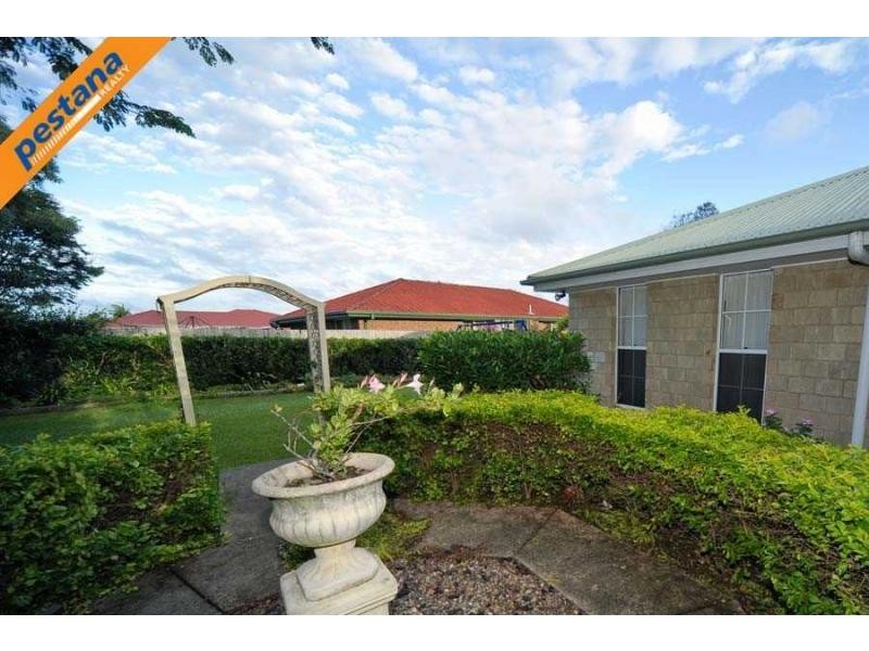 6 Meiland Place, Meadowbrook QLD 4131