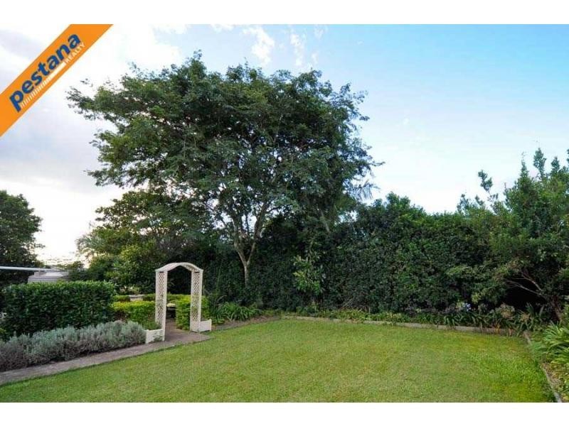 6 Meiland Place, Meadowbrook QLD 4131