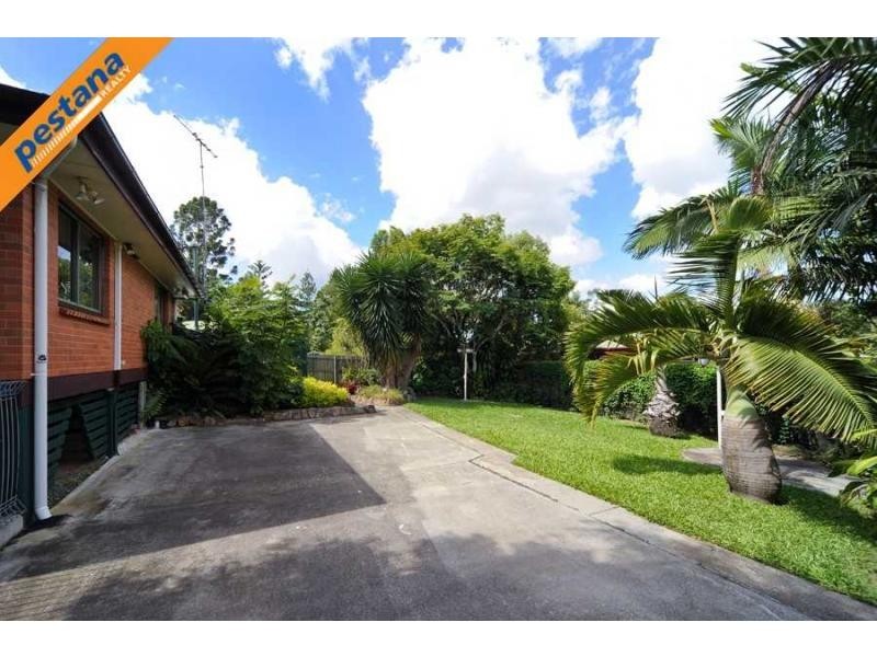 158 Smith Road, Woodridge QLD 4114