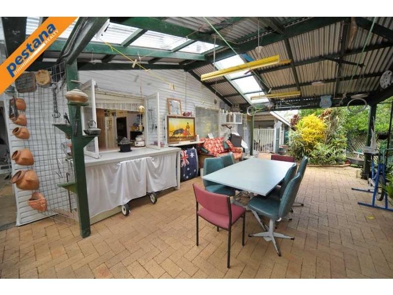 23 Palm Avenue, Kingston QLD 4114