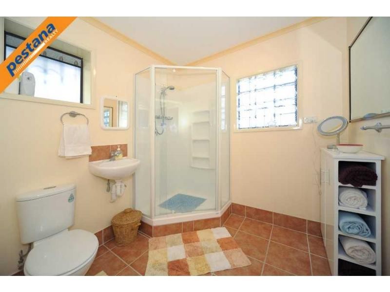 29 Westmoreland Boulevard, Springwood QLD 4127