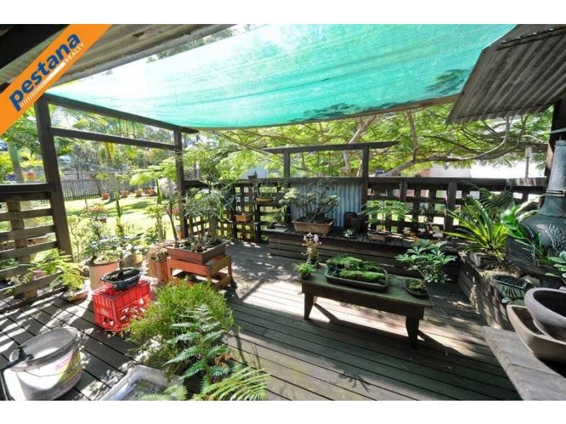 9-11 Alexander Street, Woodridge QLD 4114