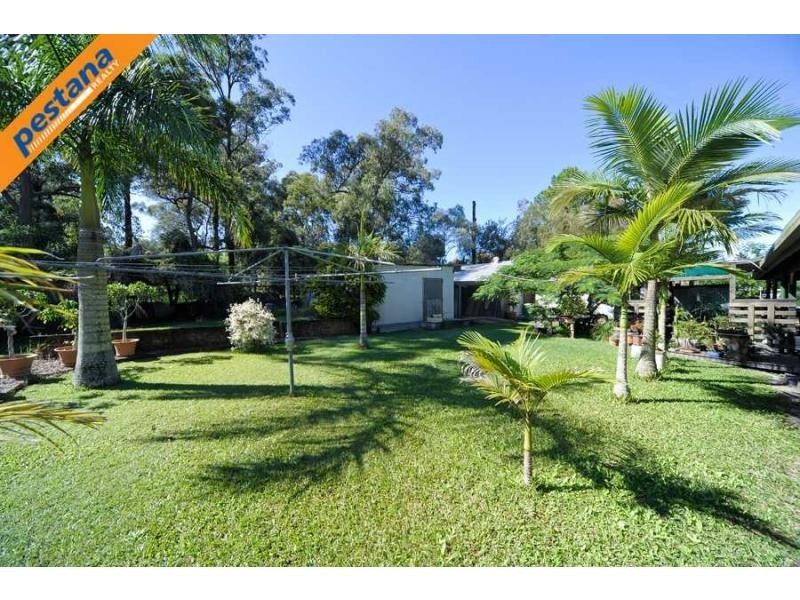 9-11 Alexander Street, Woodridge QLD 4114