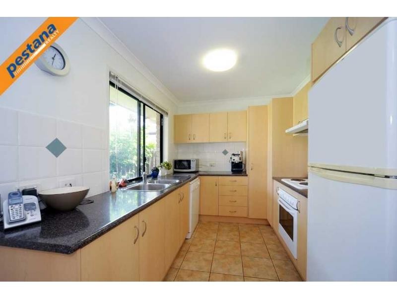 42 Meadowbrook Drive, Meadowbrook QLD 4131