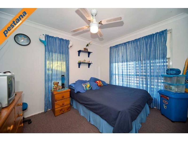 18 Apodis Street, Kingston QLD 4114