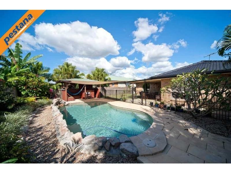 8 Cardwell Court, Meadowbrook QLD 4131