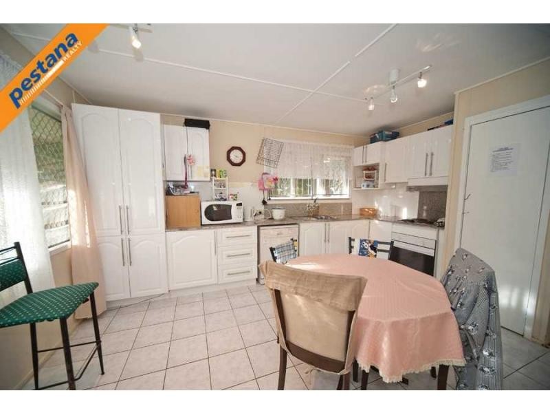 7 Hunter Street, Woodridge QLD 4114