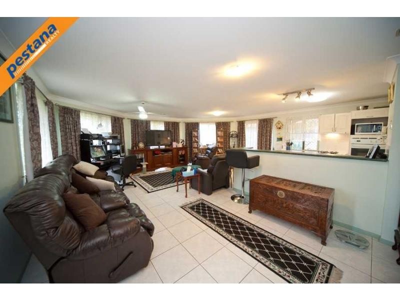 5 Mulde Place, Meadowbrook QLD 4131