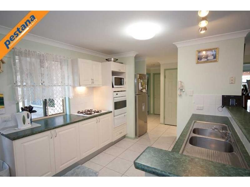 5 Mulde Place, Meadowbrook QLD 4131