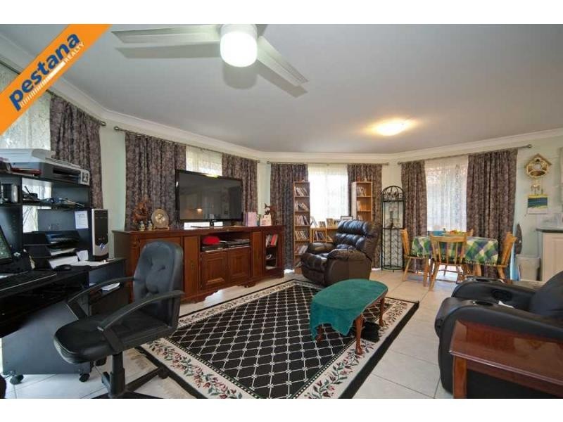 5 Mulde Place, Meadowbrook QLD 4131