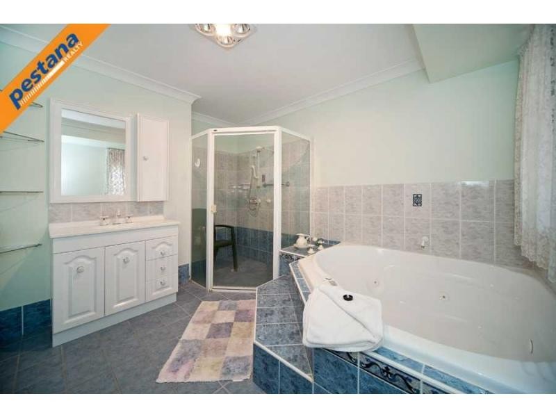 5 Mulde Place, Meadowbrook QLD 4131