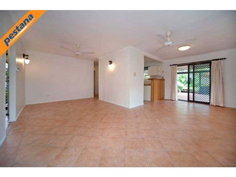 36 Wootton Crescent, Springwood QLD 4127