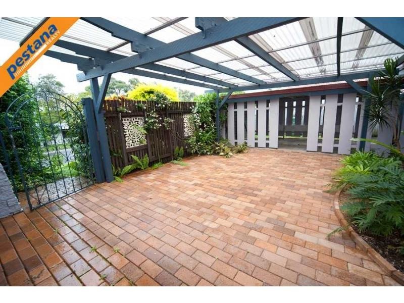 36 Wootton Crescent, Springwood QLD 4127