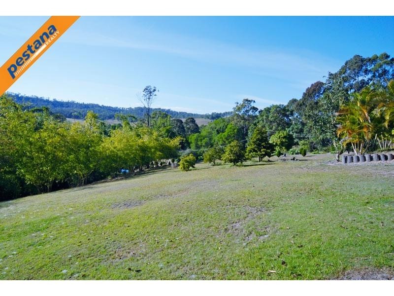 202 Thomsons Road, Kingsholme QLD 4208