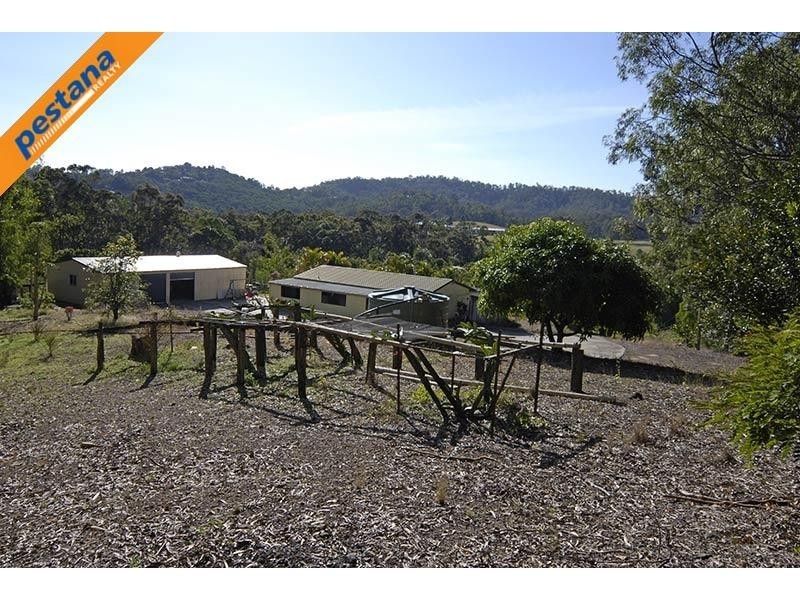 202 Thomsons Road, Kingsholme QLD 4208