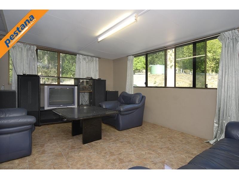 202 Thomsons Road, Kingsholme QLD 4208