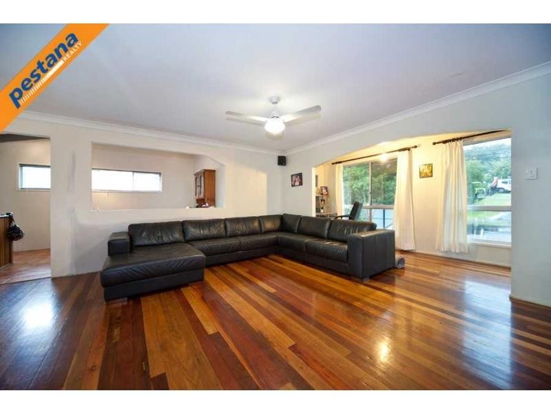 28 Finfoot Street, Rochedale South QLD 4123