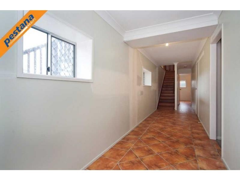 28 Finfoot Street, Rochedale South QLD 4123