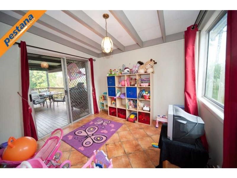 28 Finfoot Street, Rochedale South QLD 4123