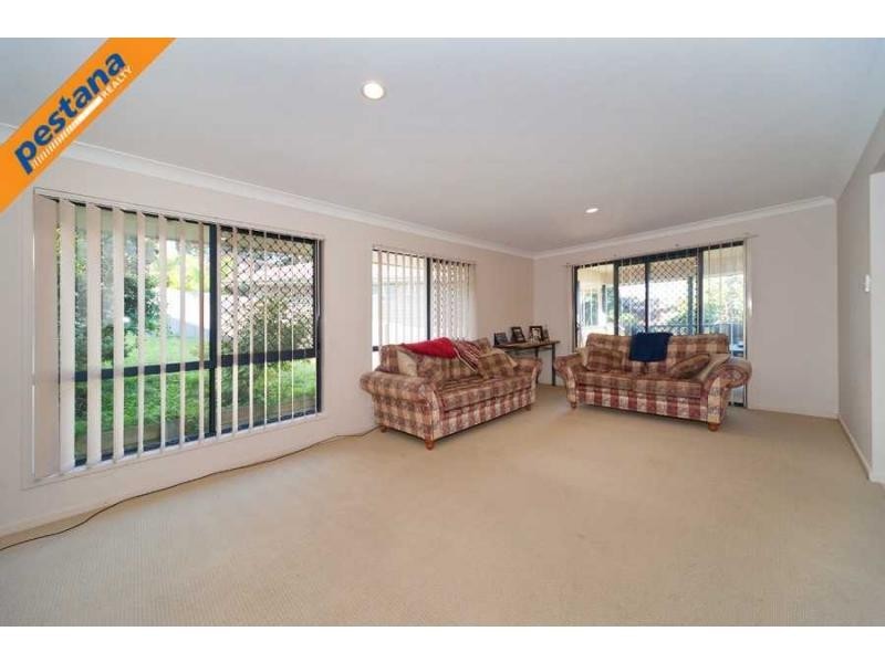 10 Mowie Close, Underwood QLD 4119