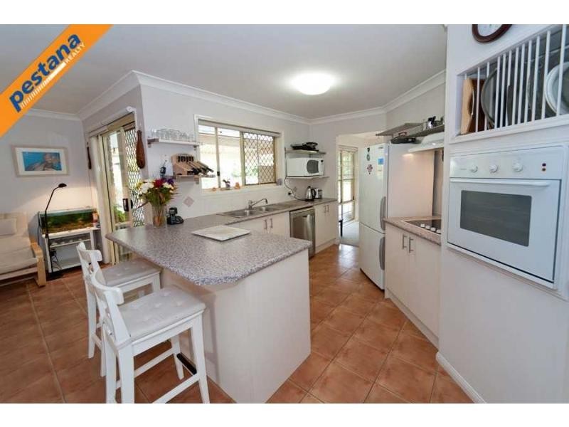 11 Palk Court, Meadowbrook QLD 4131