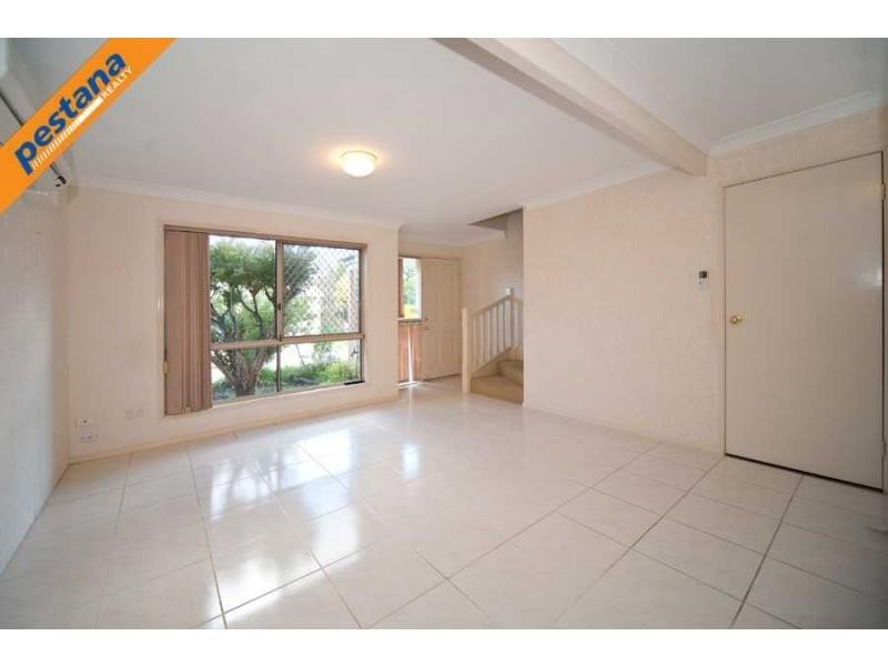 8/11 Smith Road, Woodridge QLD 4114