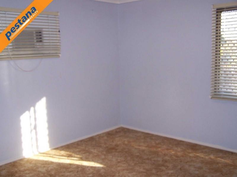 15 Baringa Avenue, Logan Central QLD 4114