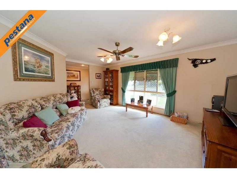 33 Denison Street, Meadowbrook QLD 4131