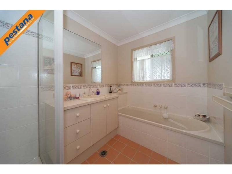 33 Denison Street, Meadowbrook QLD 4131