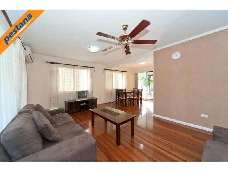 25 Ash Avenue, Woodridge QLD 4114