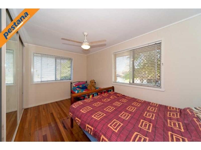 16 Barry Street, Slacks Creek QLD 4127