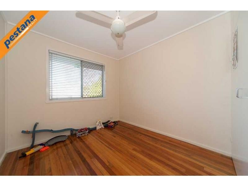 16 Barry Street, Slacks Creek QLD 4127