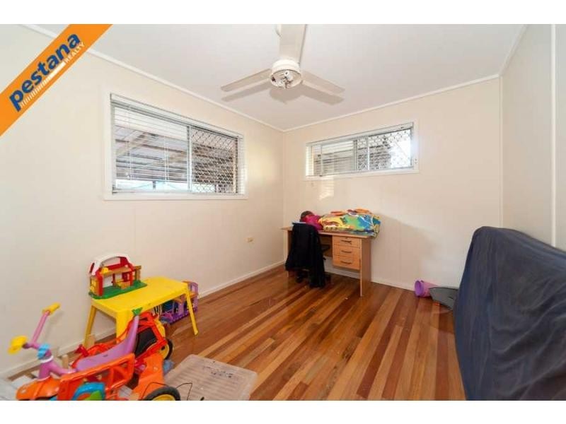 16 Barry Street, Slacks Creek QLD 4127