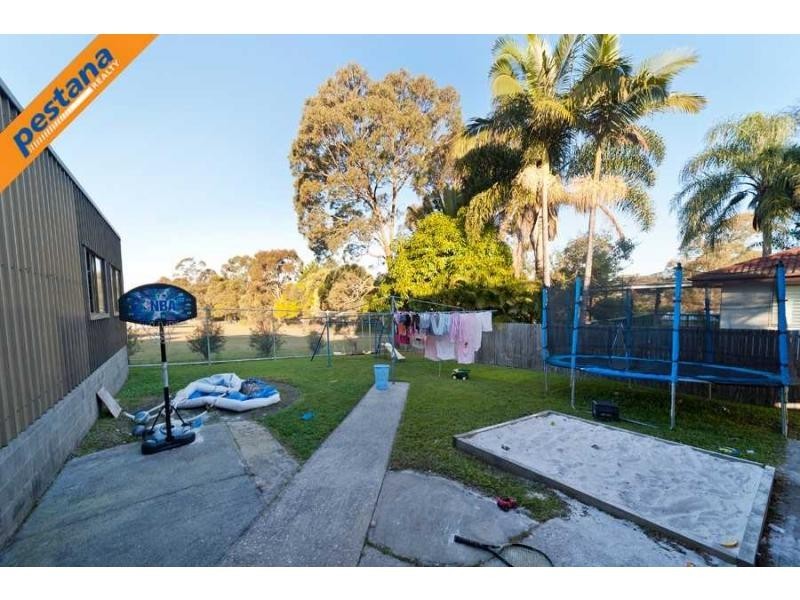 16 Barry Street, Slacks Creek QLD 4127