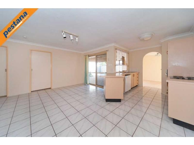 10 Haymer Court, Meadowbrook QLD 4131