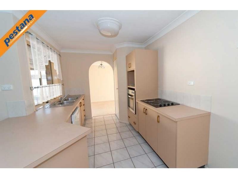10 Haymer Court, Meadowbrook QLD 4131