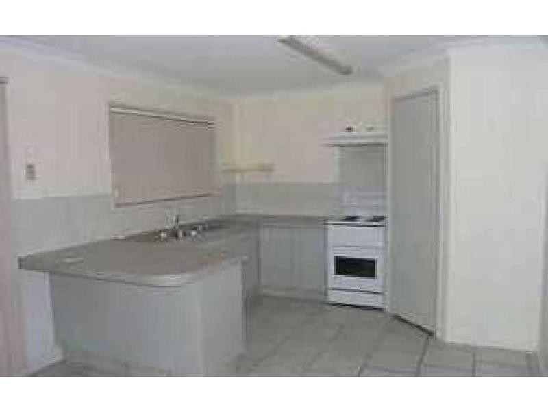 30 Yeates Crescent, Meadowbrook QLD 4131