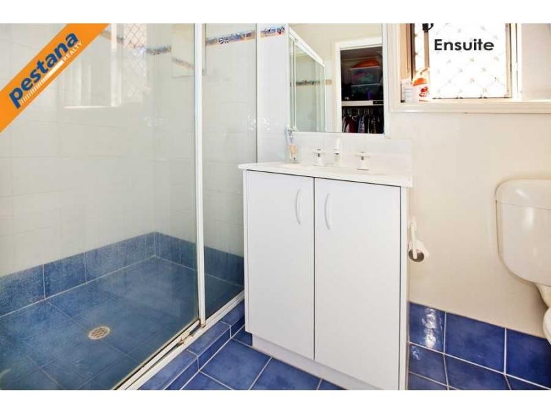 7 Berendt Court, Meadowbrook QLD 4131
