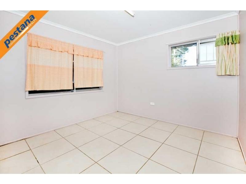 33 Winifred Street, Kingston QLD 4114