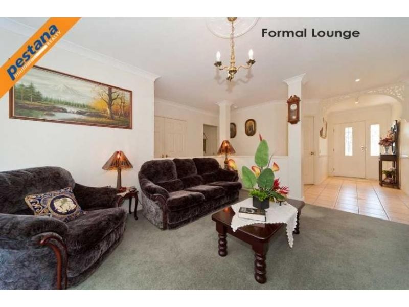 9 Cardwell Court, Meadowbrook QLD 4131