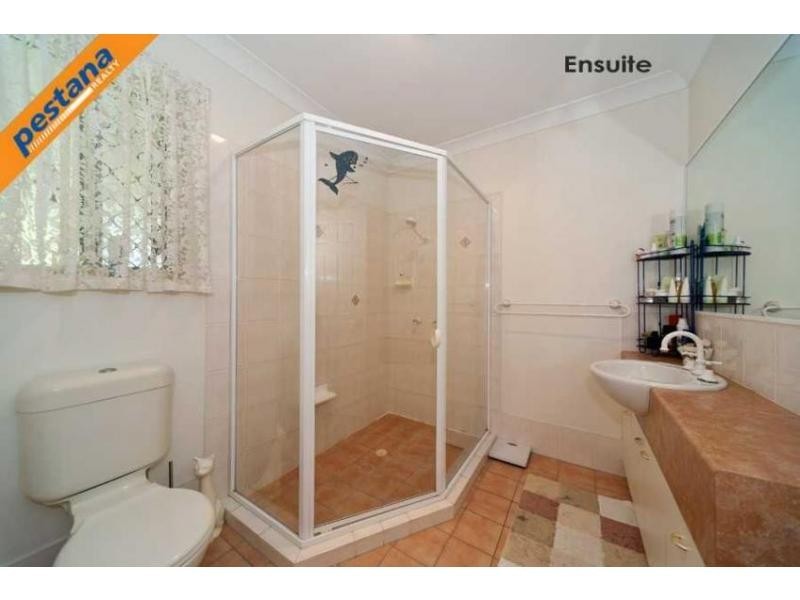 9 Cardwell Court, Meadowbrook QLD 4131