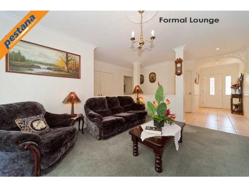 9 Cardwell Court, Meadowbrook QLD 4131