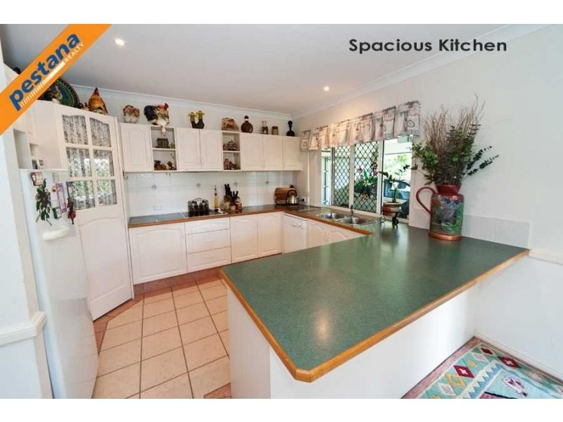 9 Cardwell Court, Meadowbrook QLD 4131