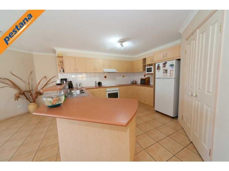 13 Meadowbrook Drive, Meadowbrook QLD 4131