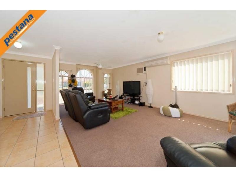 13 Meadowbrook Drive, Meadowbrook QLD 4131