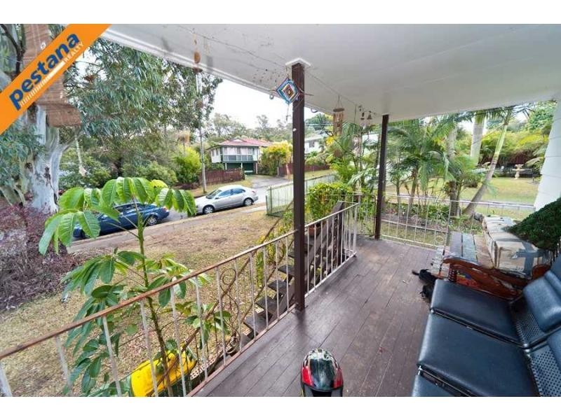 6 Palm Avenue, Kingston QLD 4114