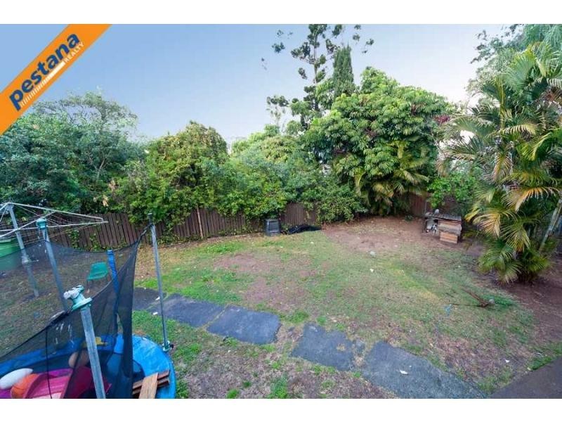 6 Palm Avenue, Kingston QLD 4114
